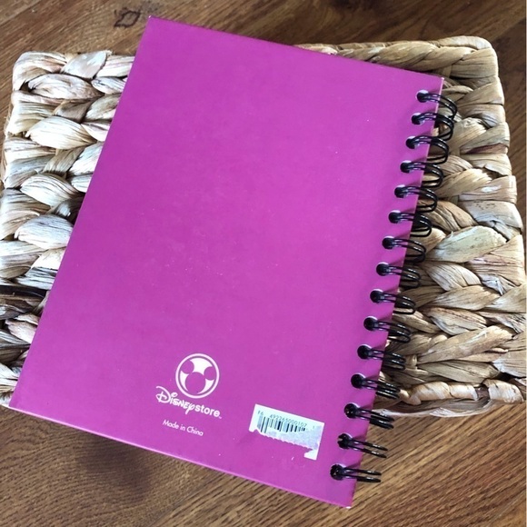 Disney sketched Cruella de Vil spiral mini notebook - Picture 2 of 3